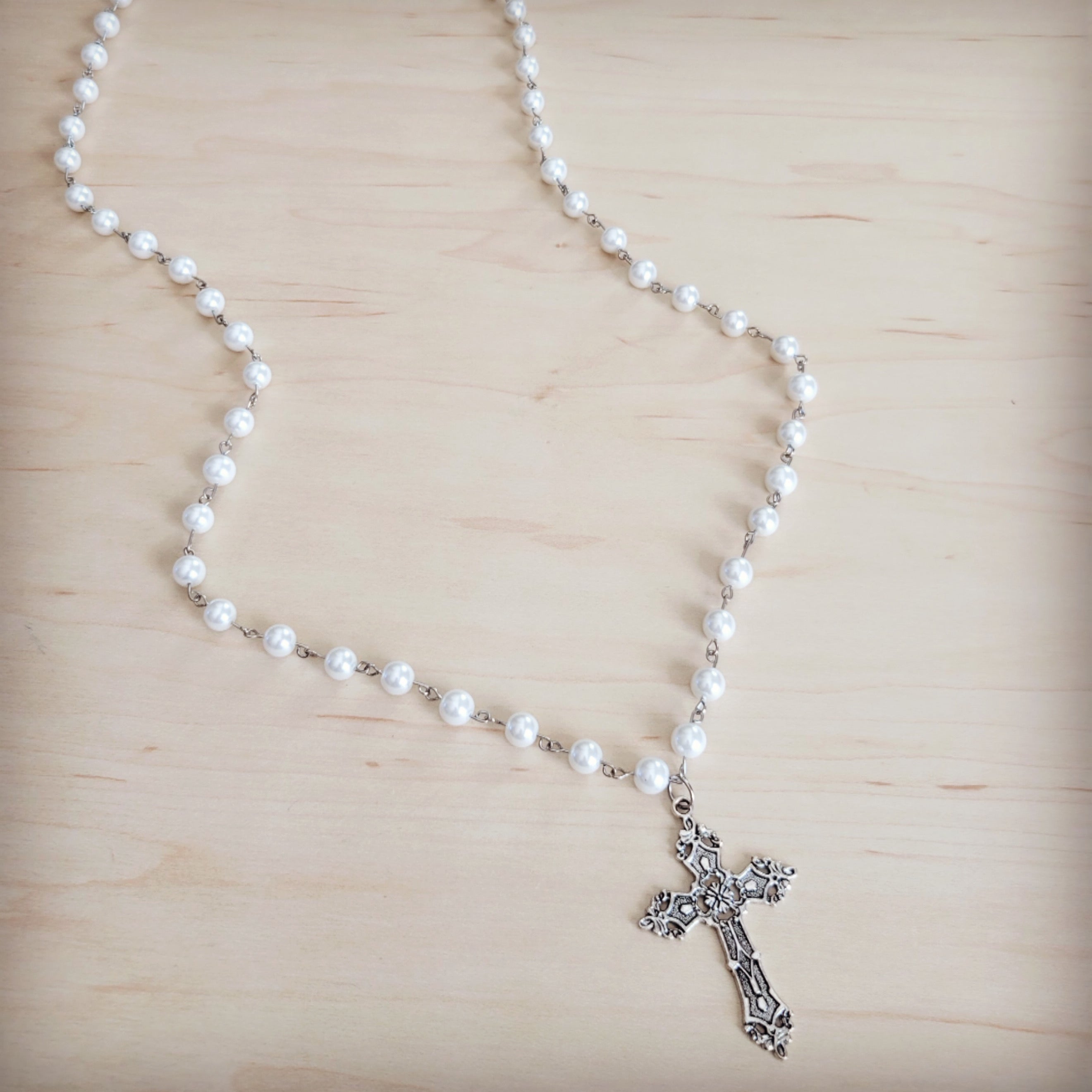 Pearl Long Beaded Necklace with Antique Silver Cross 262p