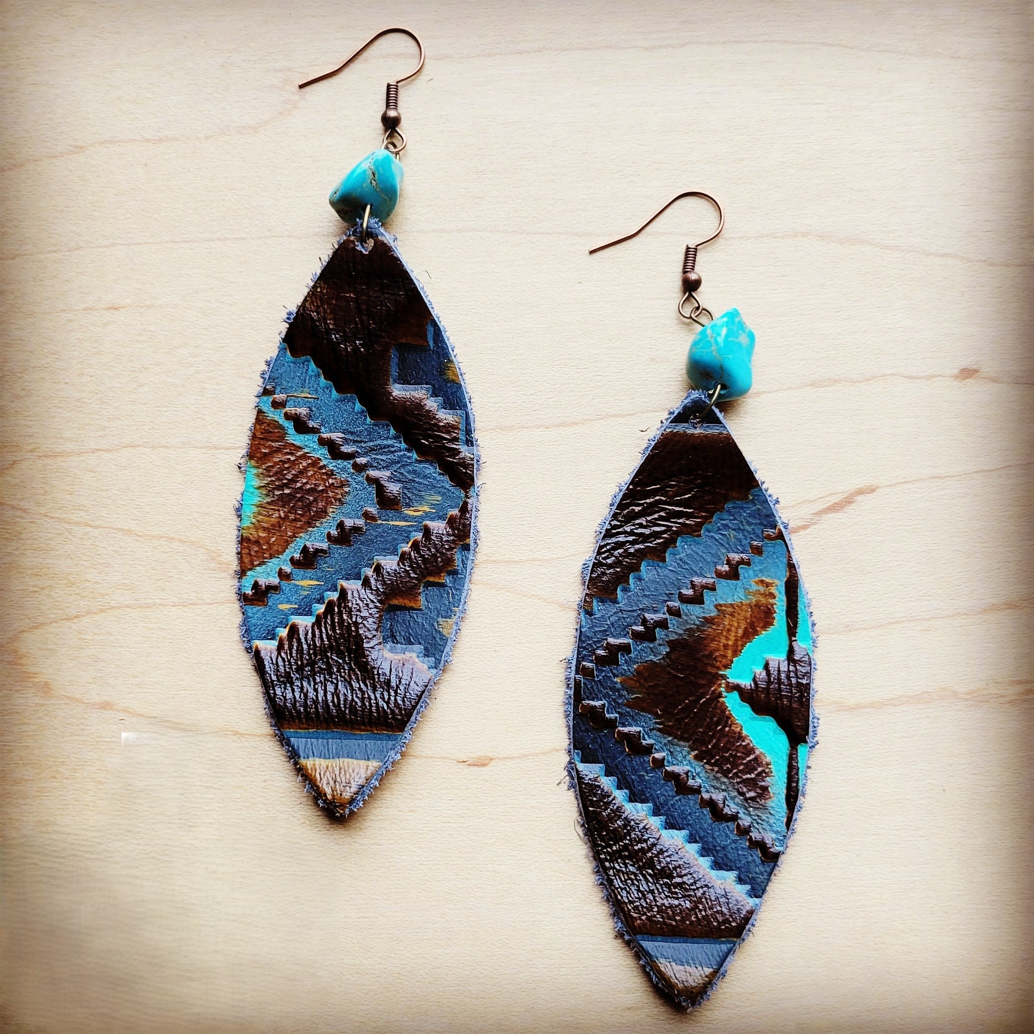 **Narrow Leather Oval Earrings Blue Navajo w/ Turquoise 206t