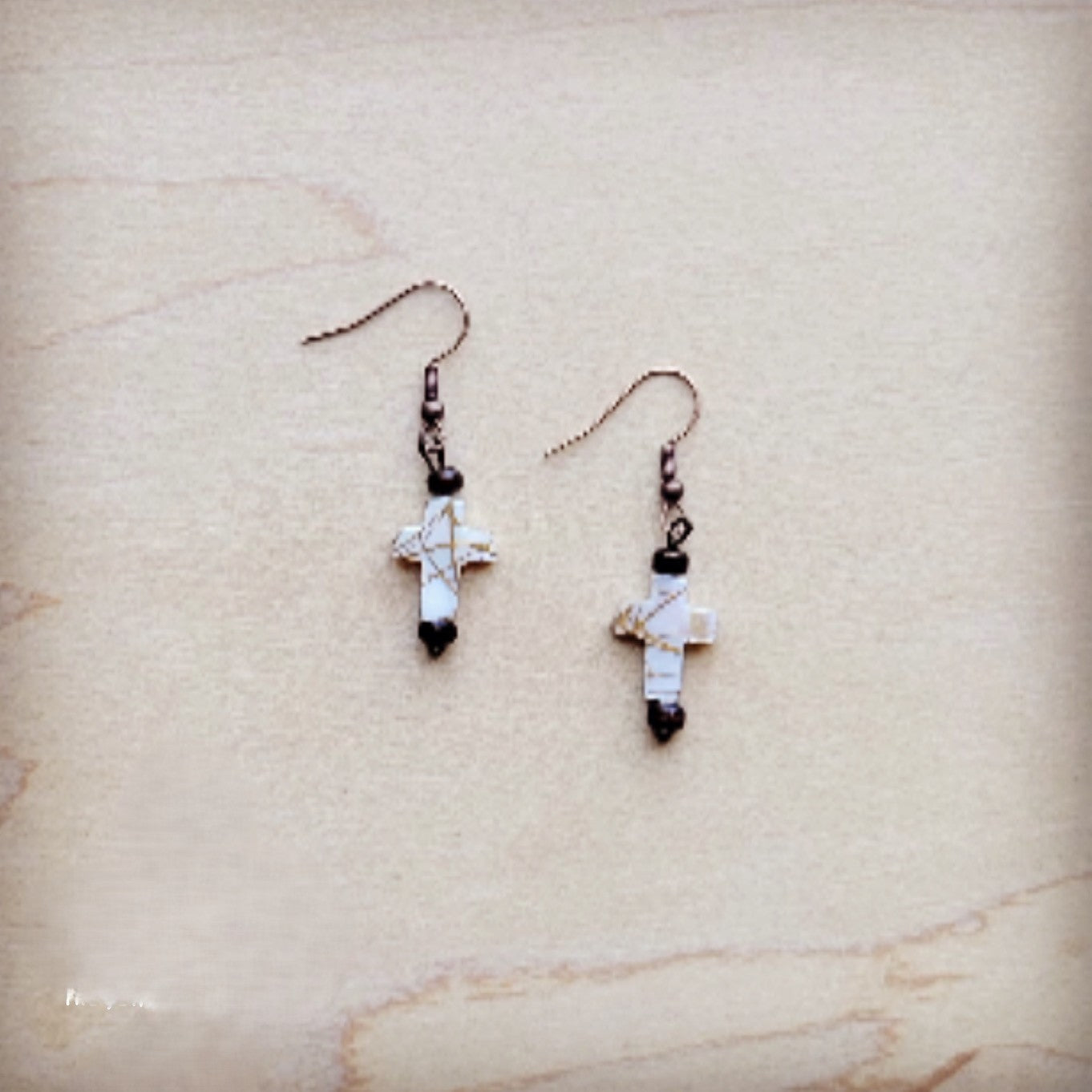 **Mother-of-Pearl Cross Earrings 224c