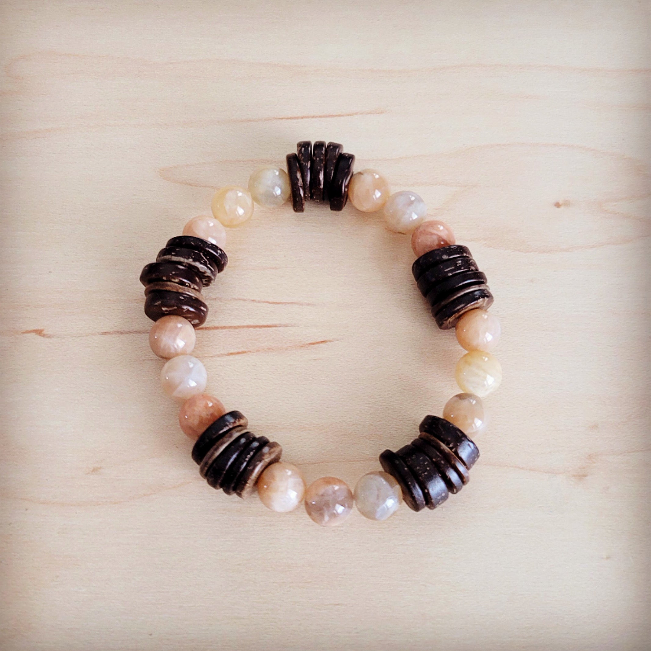 Natural Agate and Wood Beaded Stretch Bracelet 811n