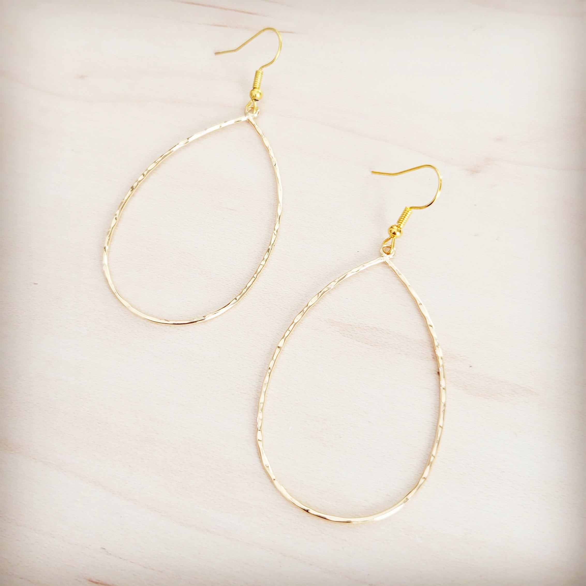 Hammered Gold Oval Hoop Earrings 200bl