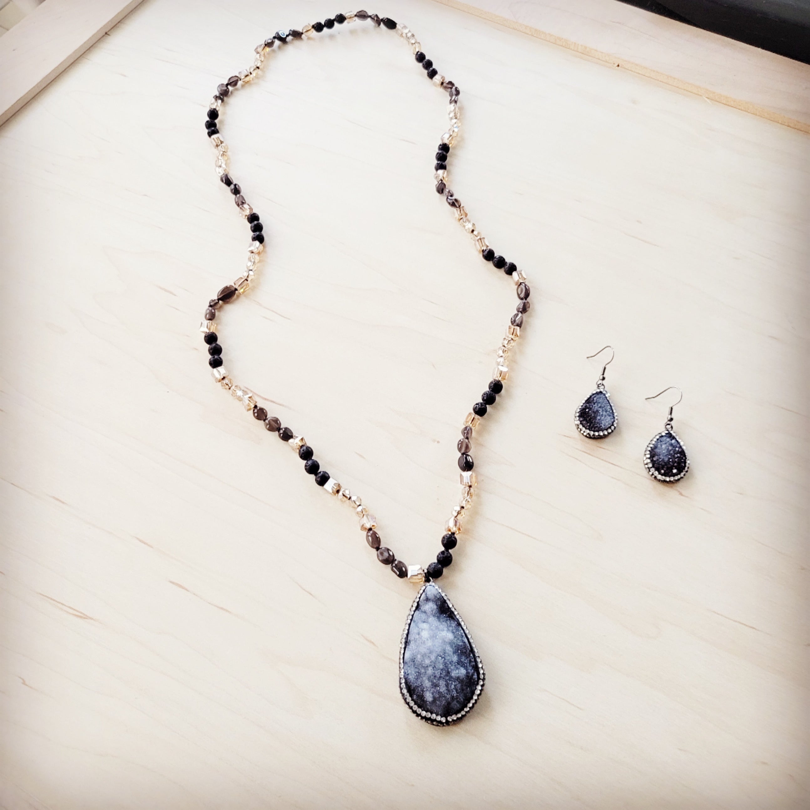 Sparkling Black Druzy Drop Earrings 219cu