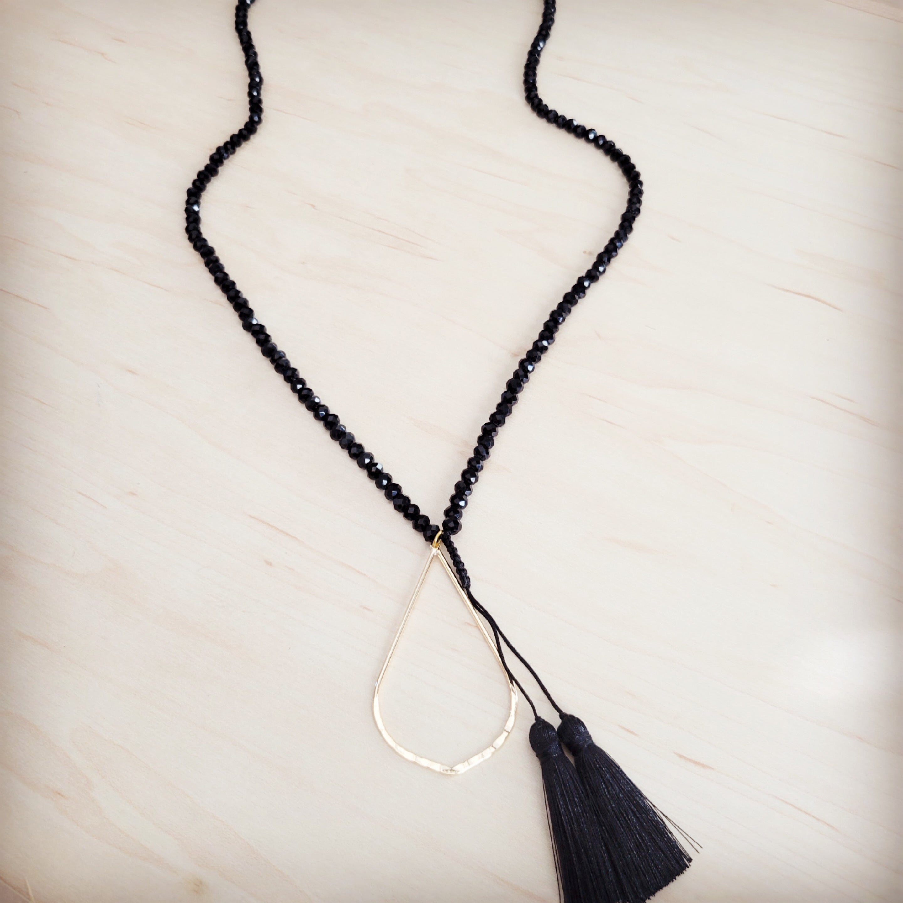 **Midnight Faceted Bead Lariat with Gilded Teardrop Necklace 257lz