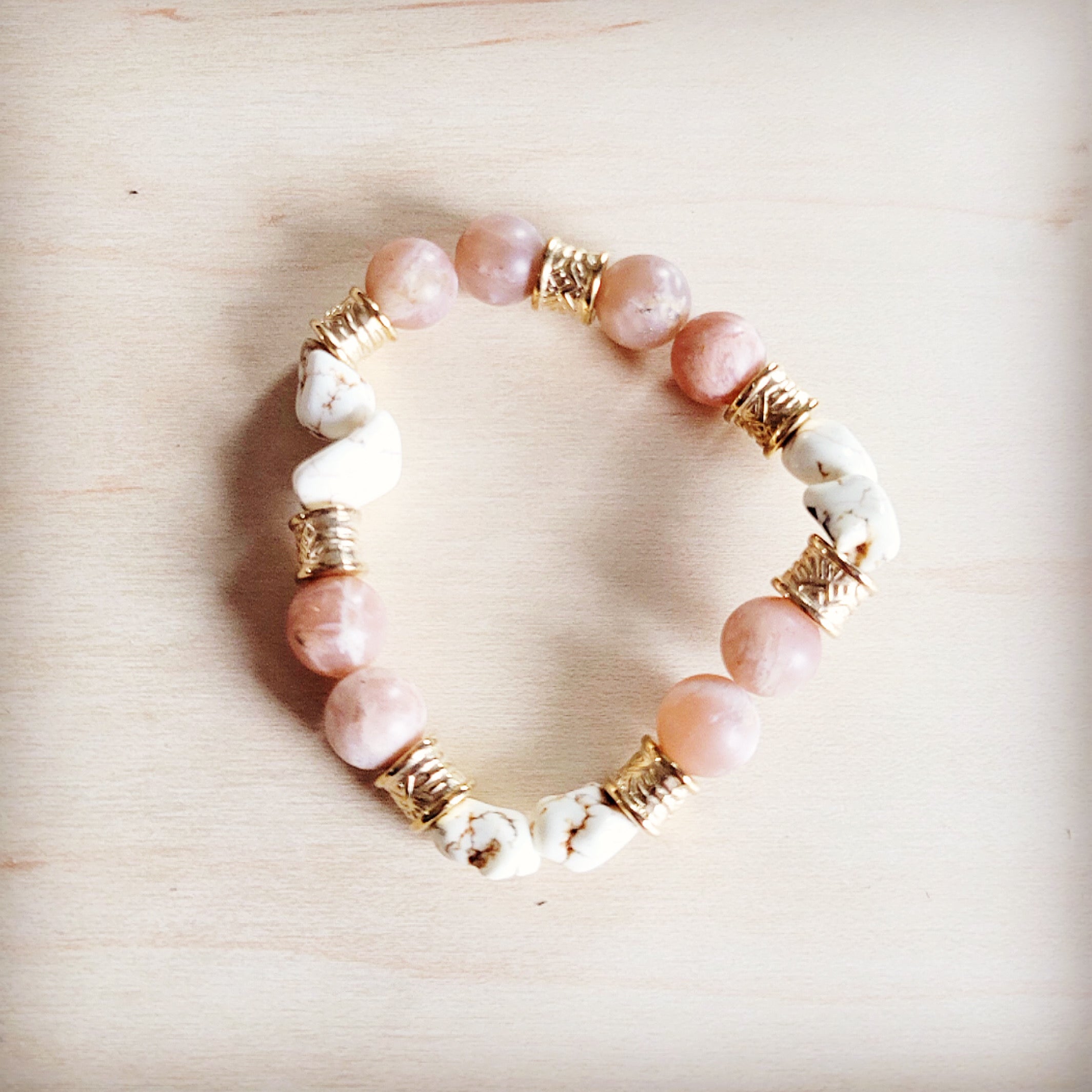 Frosted Sunstone & White Turquoie Beaded Stretch Bracelet 811o