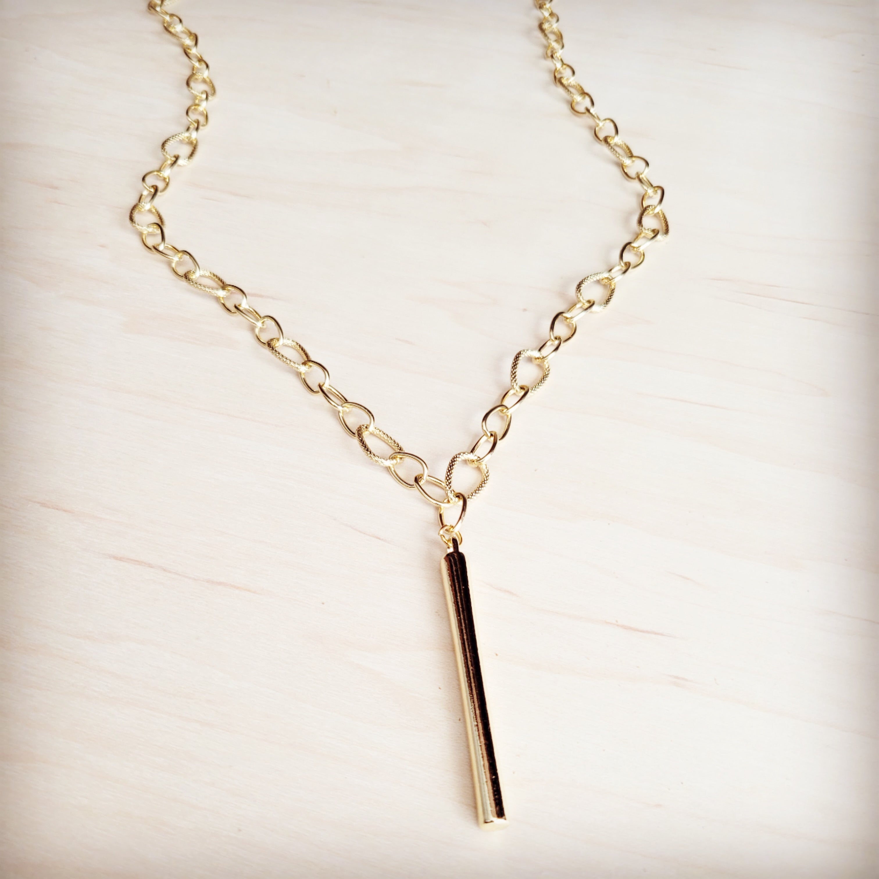 **Long Gold Chain Necklace w/ Bar Pendant 257kx