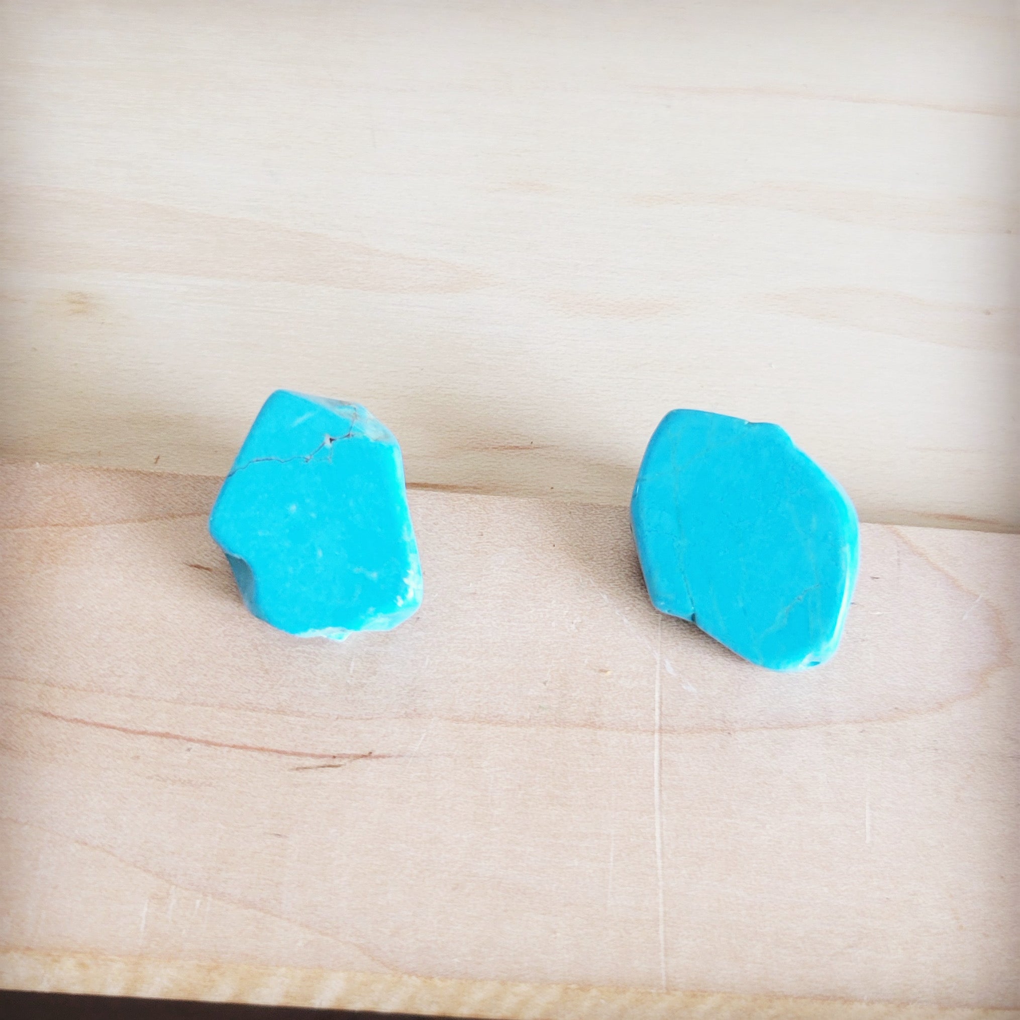 Turquoise Slab Earring Studs-Blue 200bn