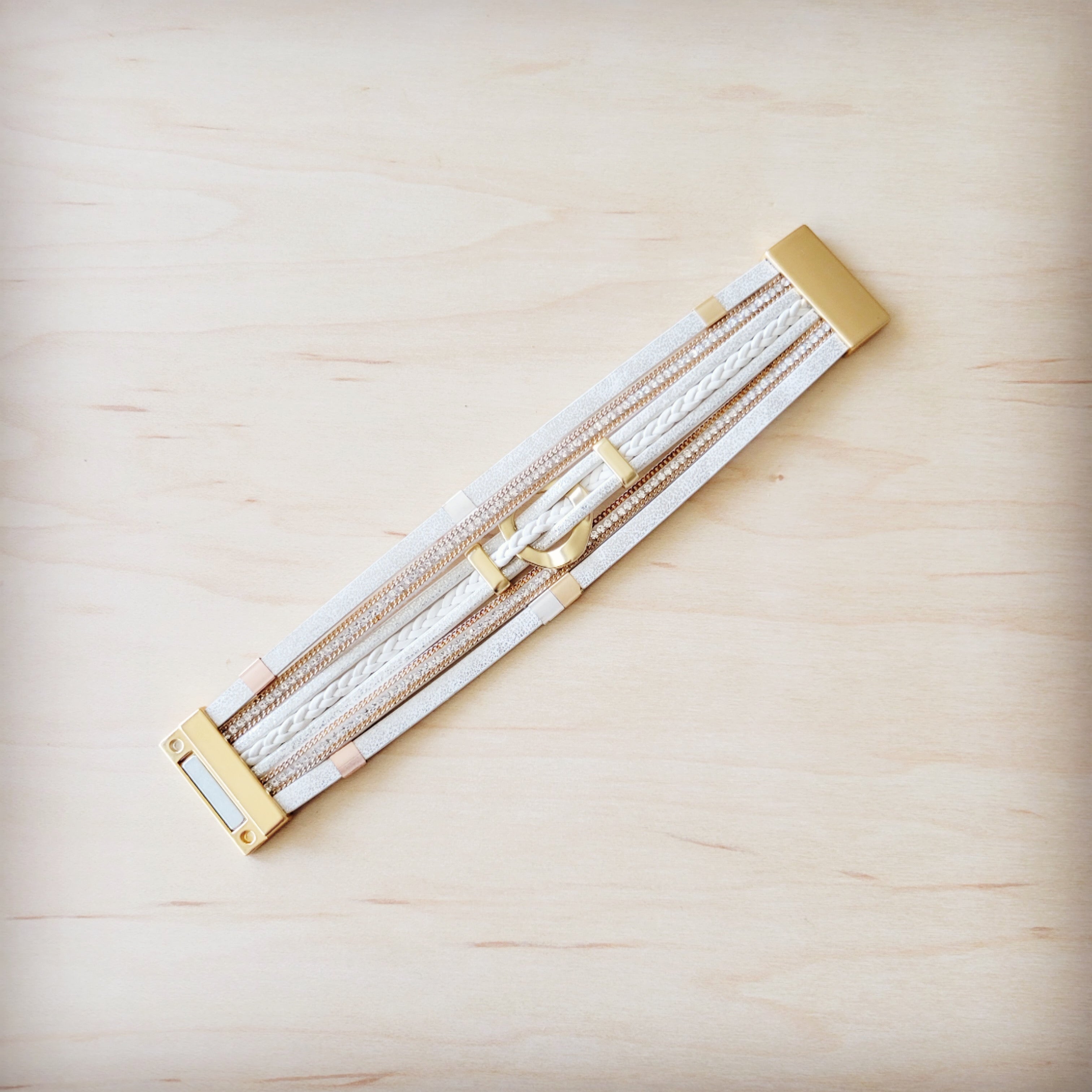 **White & Gold Magnetic Cuff 811L
