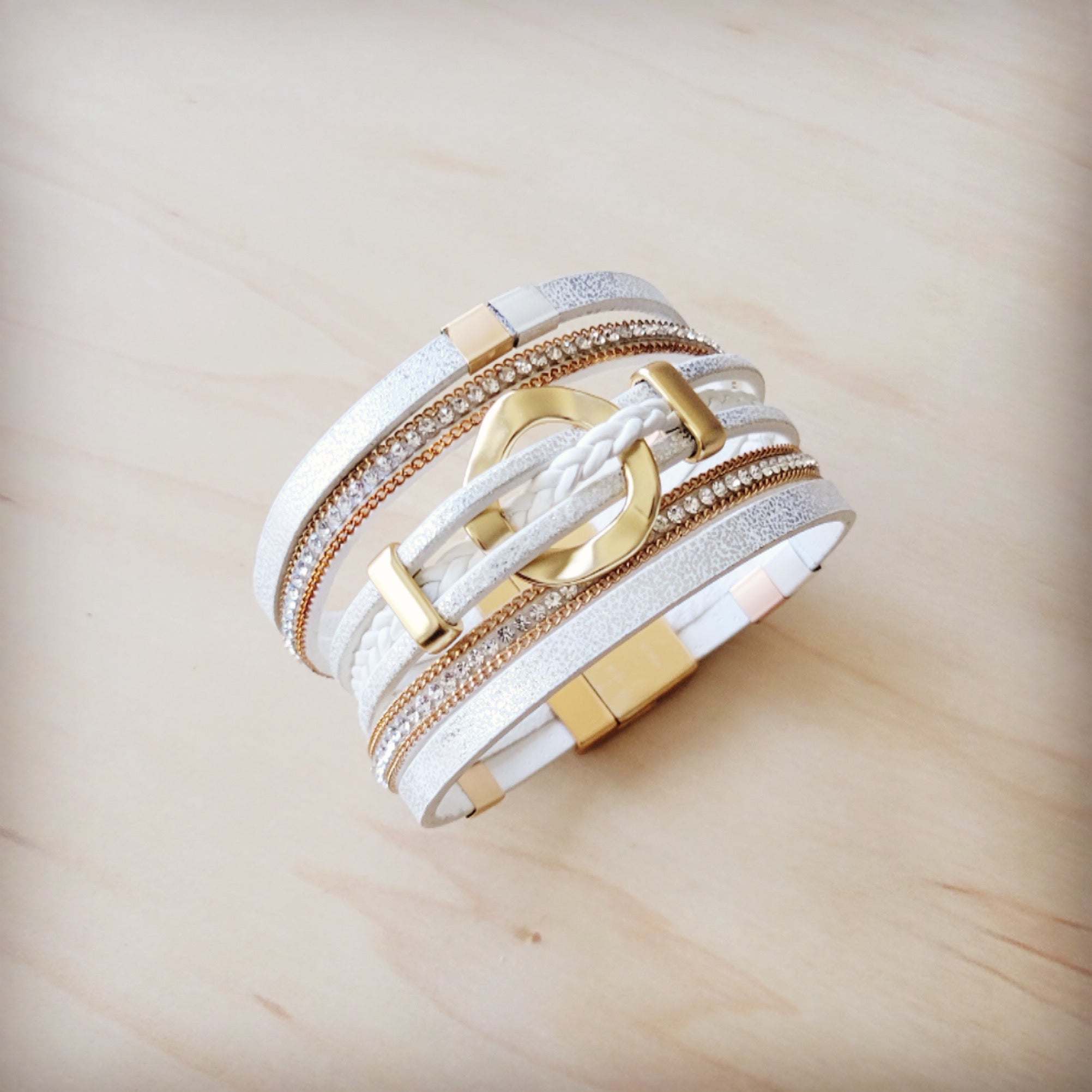 **White & Gold Magnetic Cuff 811L