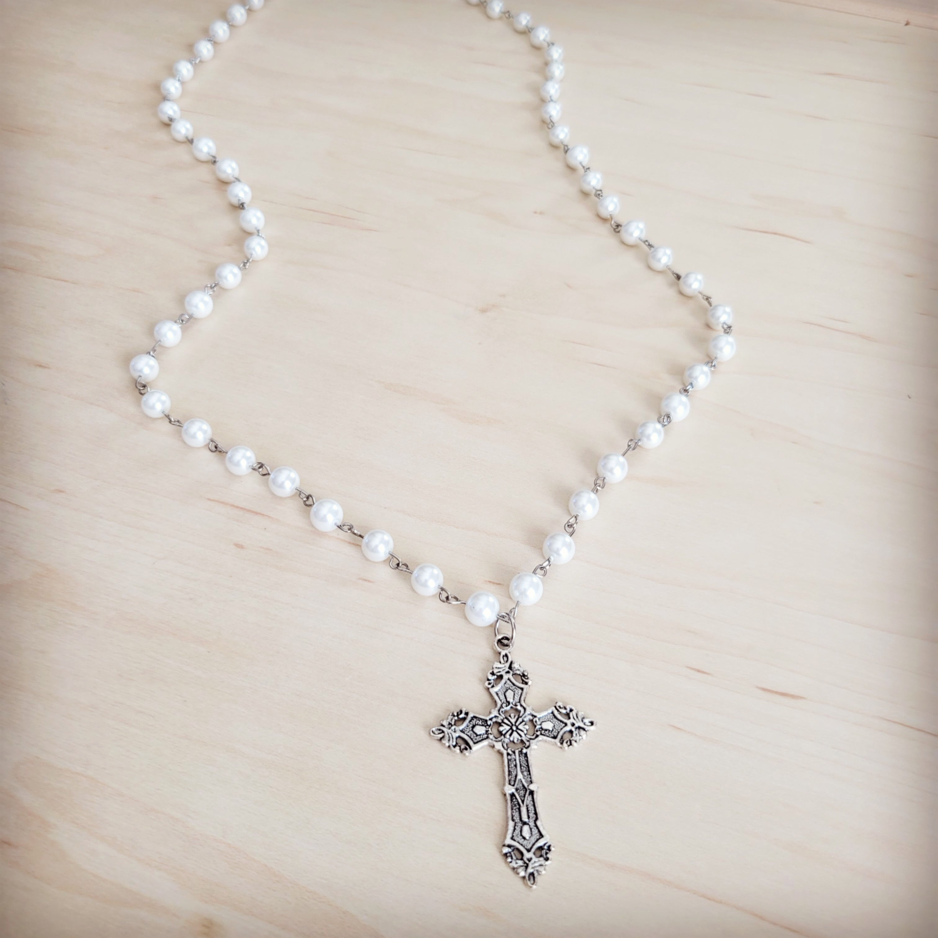 Pearl Long Beaded Necklace with Antique Silver Cross 262p