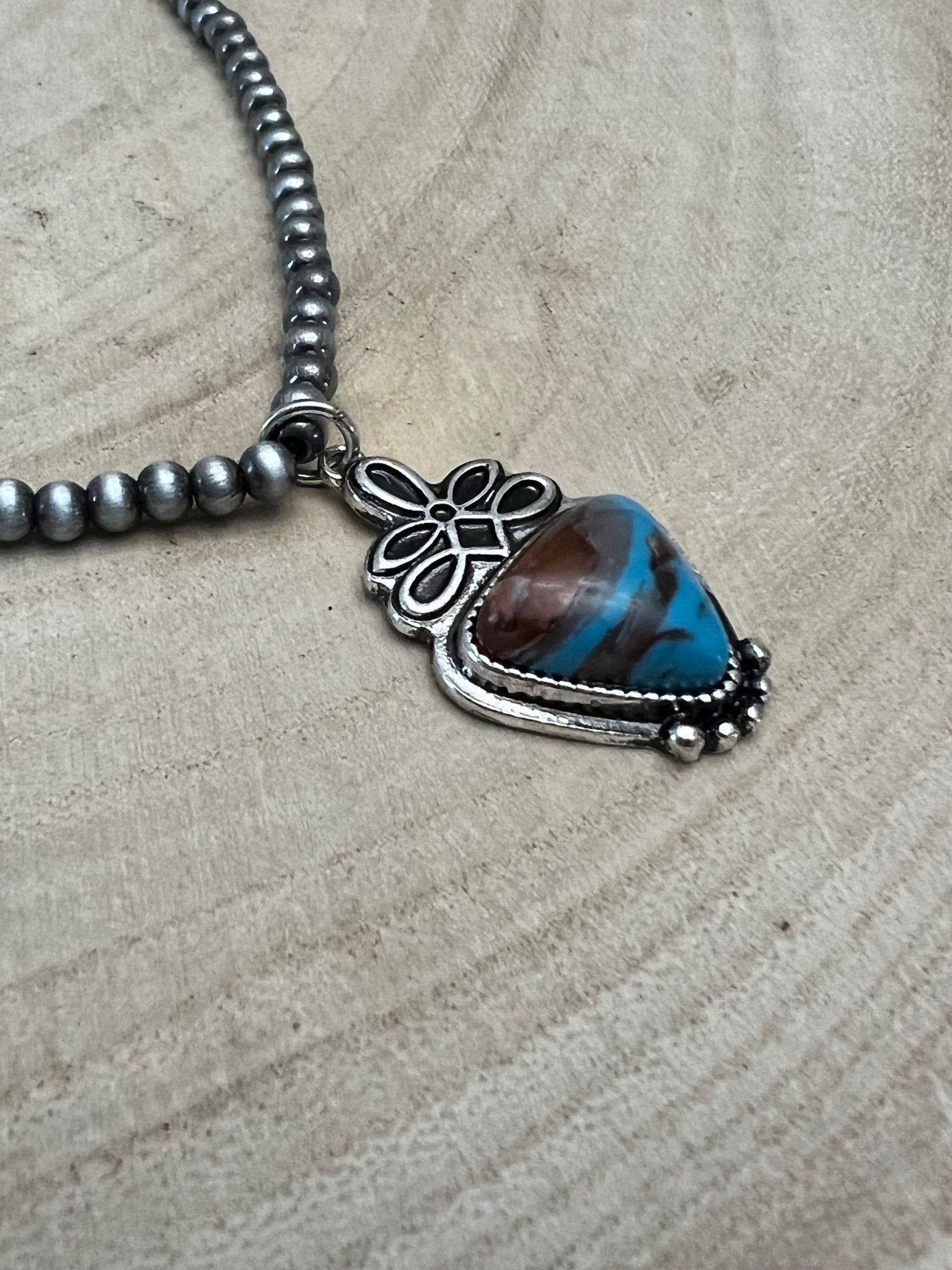 Western Boot Stitch and Faux Turquoise Pendant and 4mm fashion Pearls Necklace - 18 Inch